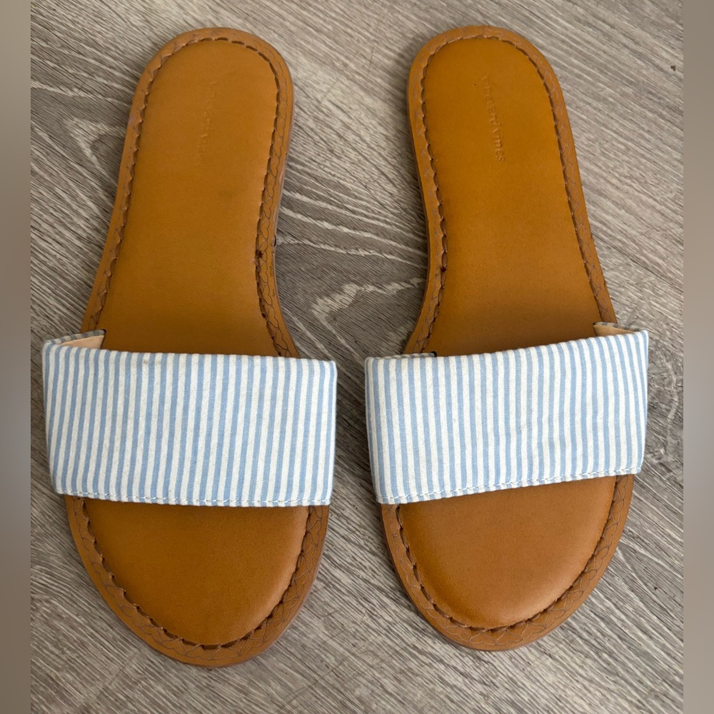 Vineyard Vines slides women’s size 10